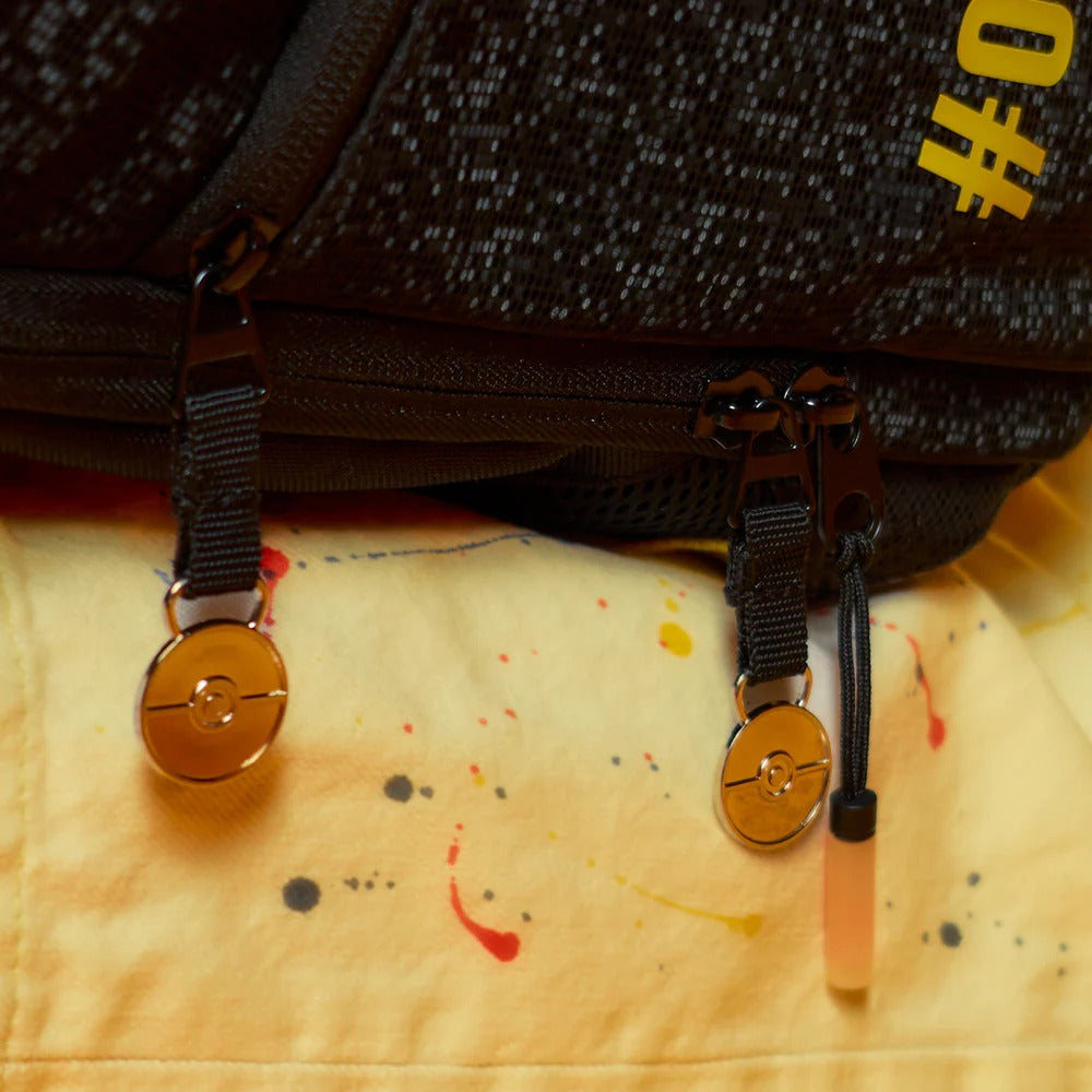 Mochila Negra de Pokémon Pikachu Edición Limitada